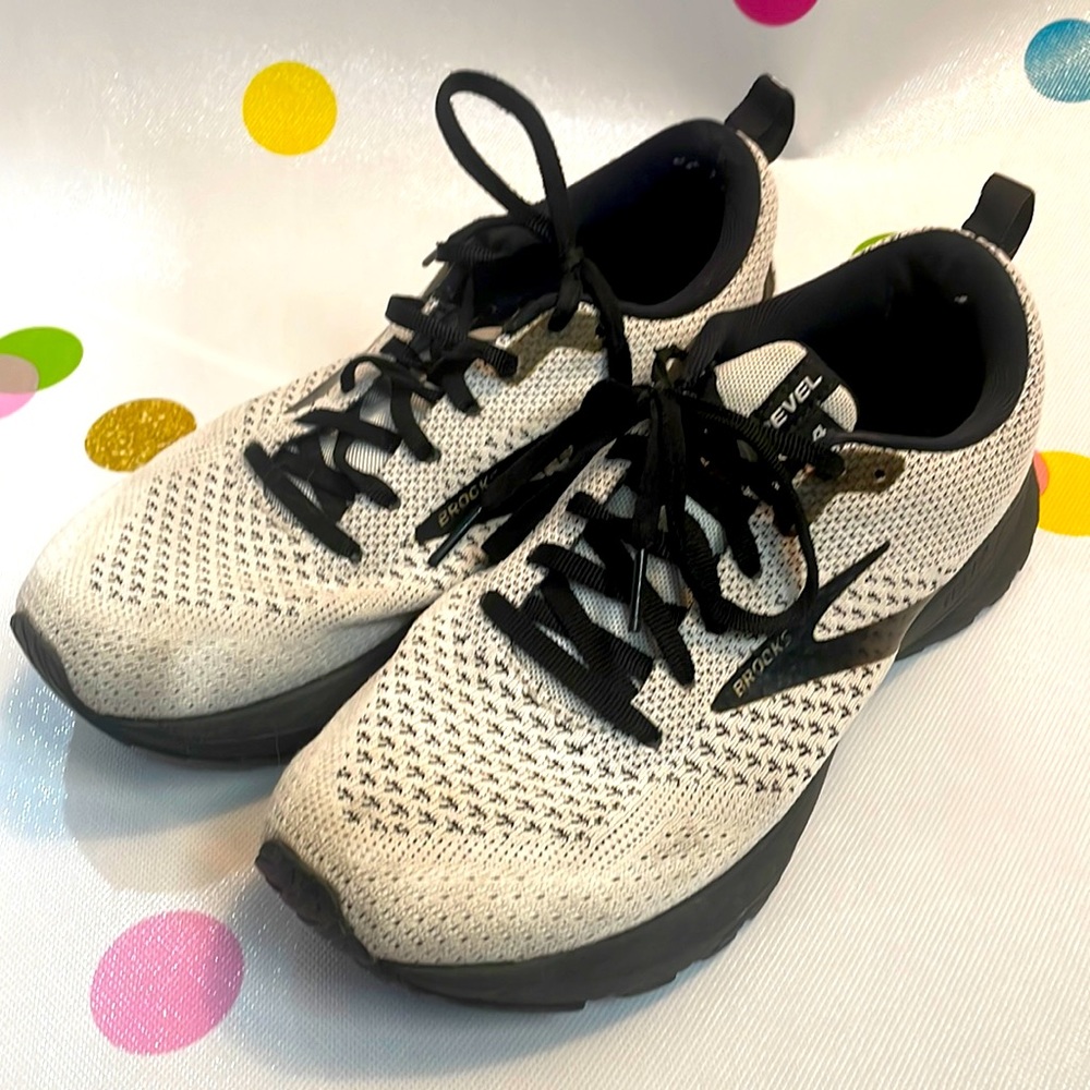 Womens brooks revel 4